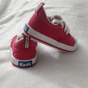 ✳✴✳3 pair toddler shoes for $30 Red and white lace up Keds toddler sz 4.5